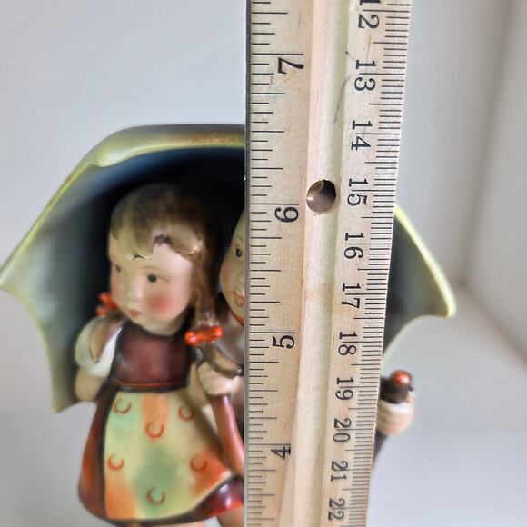 Goebel M.I. Hummel Stormy Weather #71 TMK2 Full Bee Germany 6.5" Figurine - Picture 14 of 16